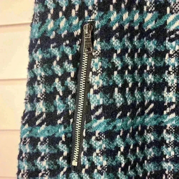 LOFT Wool Blend Tweed Zipper Mini Skirt Size 8 Navy, Teal & White - Picture 4 of 8